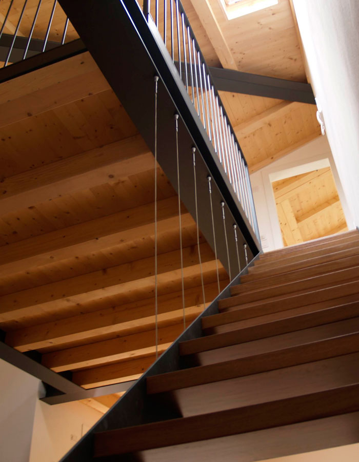 Self-supporting staircase in metal - STM 15