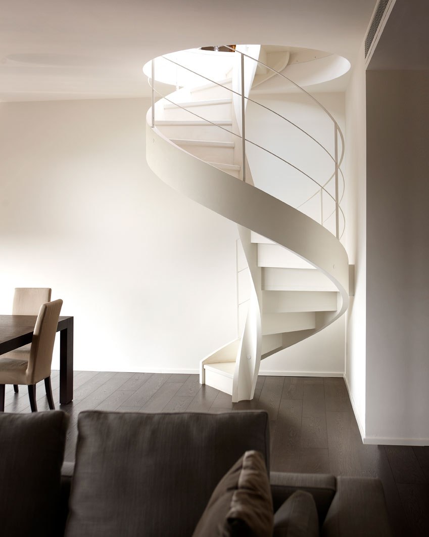 Wooden helical staircase - Eli Le 03