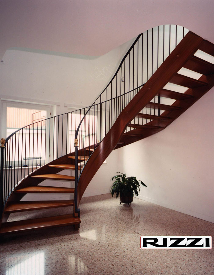 Self-supporting wooden staircase - STL 03