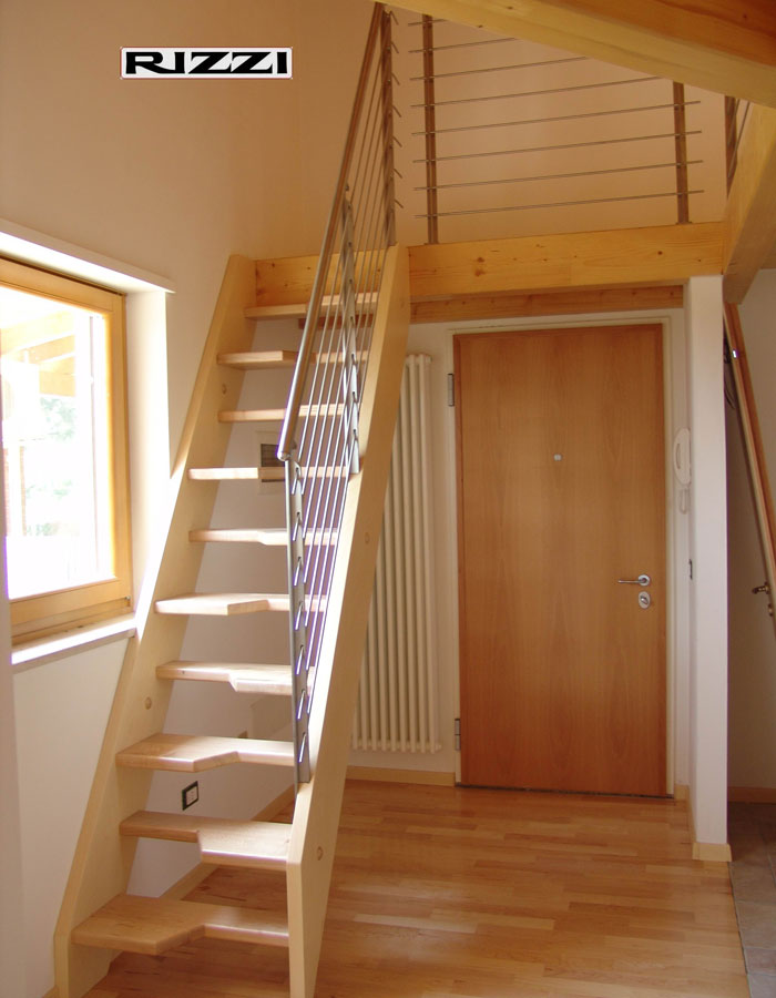 Self-supporting wooden staircase - STL 06