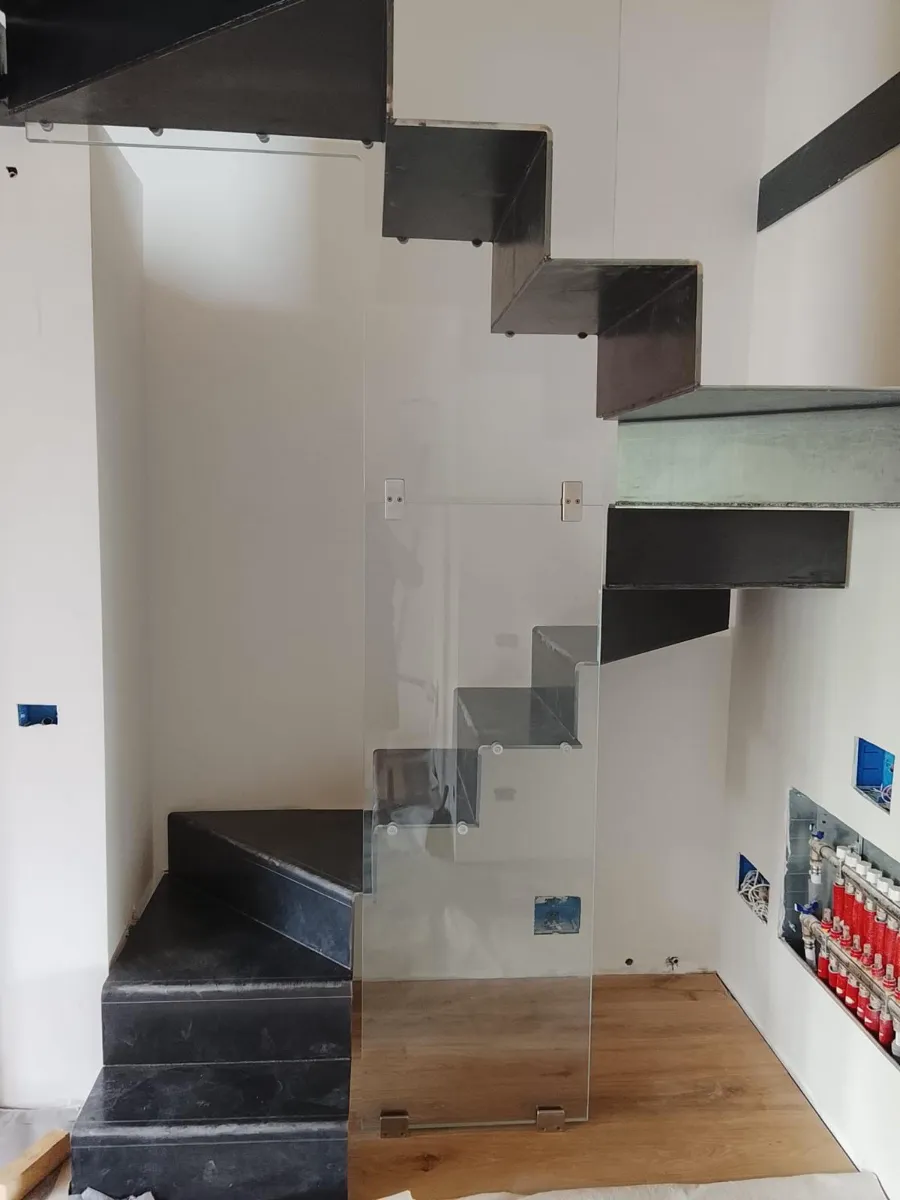 Scala a chiocciola in acciaio quadrata modello - Eli Ac 48