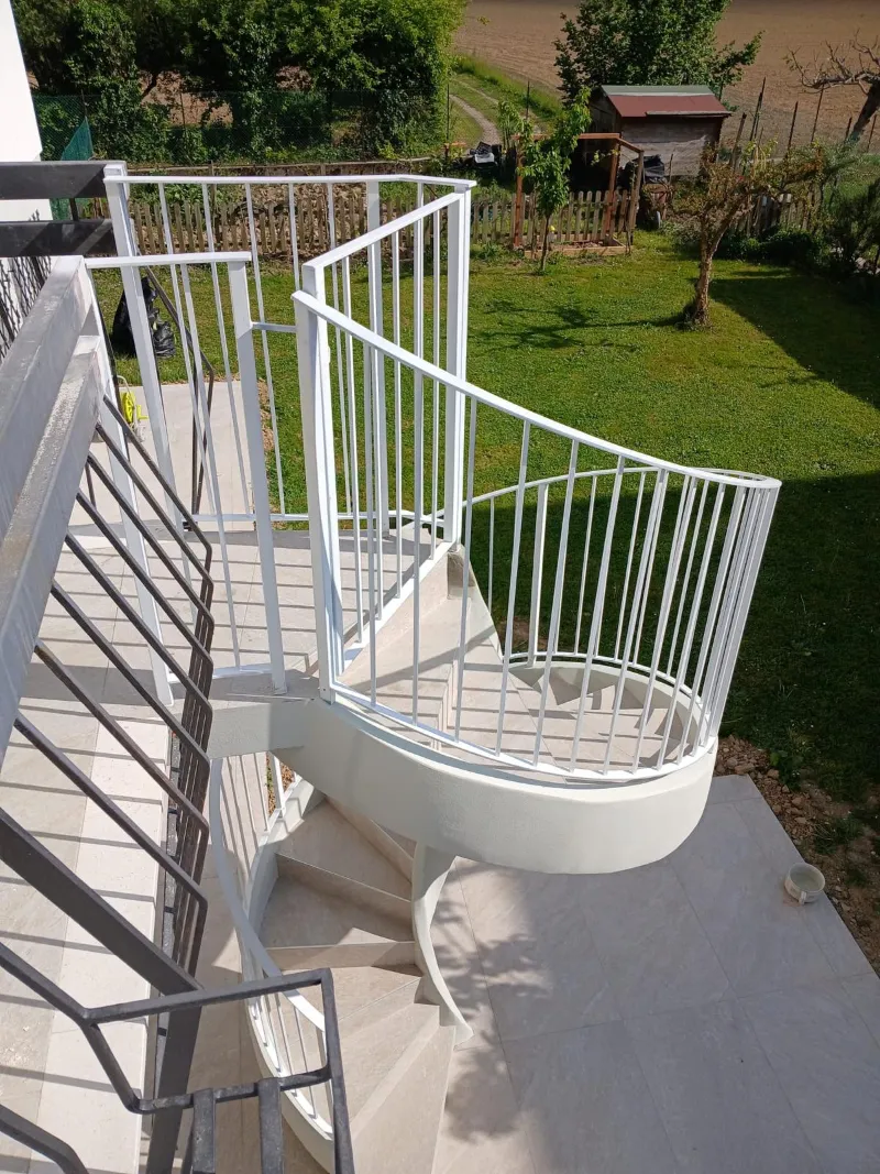 scala a chiocciola in cemento Frosinone
